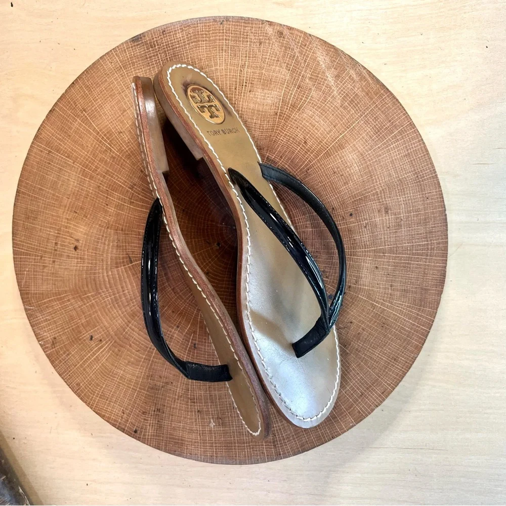 Tory Burch Black Patent Leather Flip Sandals with Tan Footbed